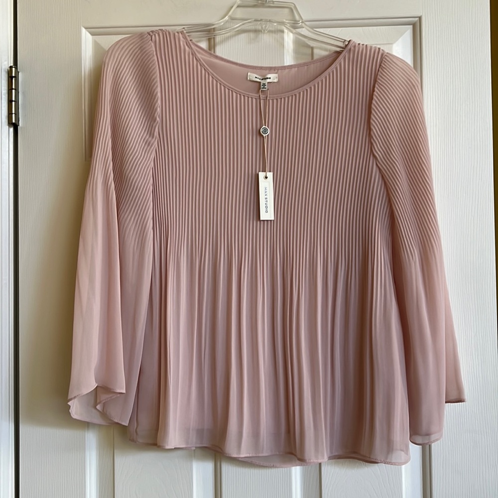 Max Studio loose flowy top NWT